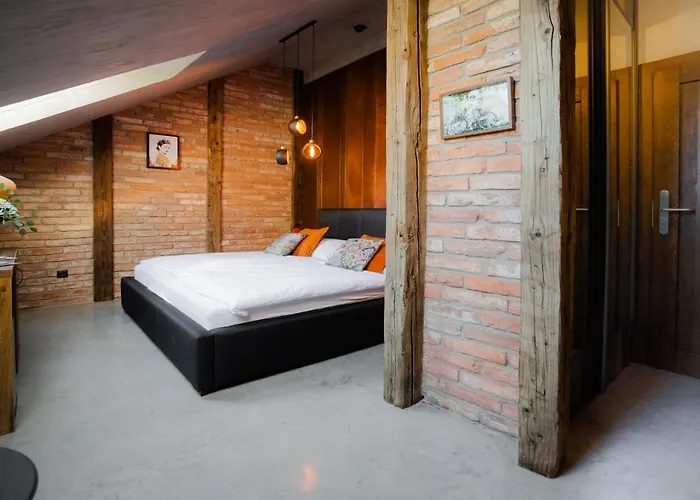 Blue Bell 招待所 4*